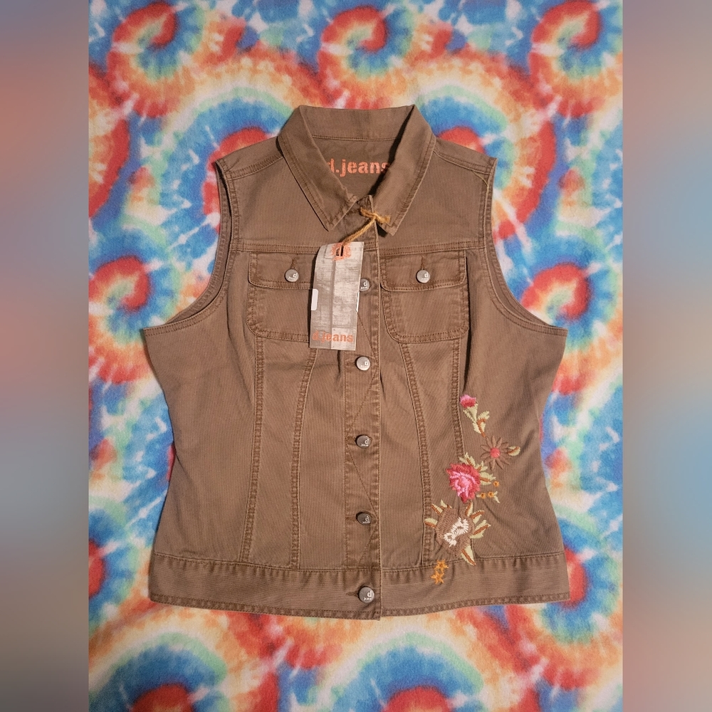 NWT D.jeans Embroidered Flower Vest